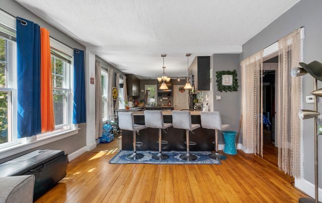 8 Wickman Dr, Gardner, MA 01440