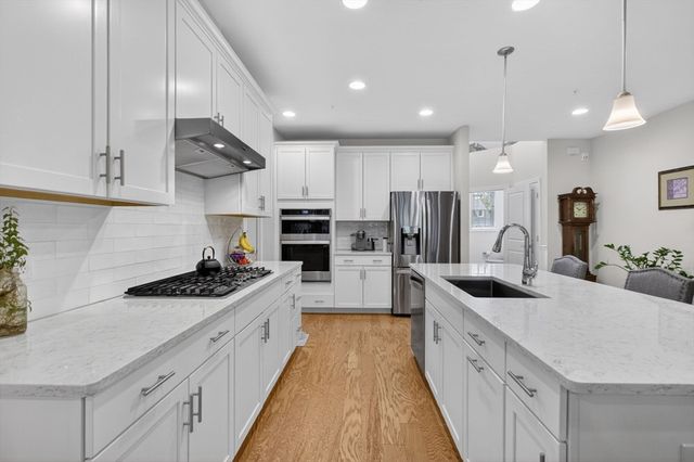 87 Shannon Way 86, Upton, MA 01568