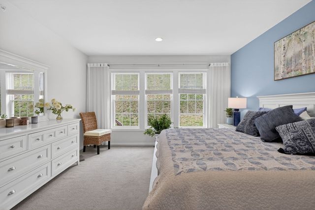 87 Shannon Way 86, Upton, MA 01568