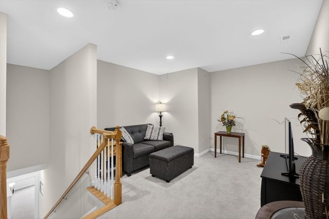 87 Shannon Way 86, Upton, MA 01568