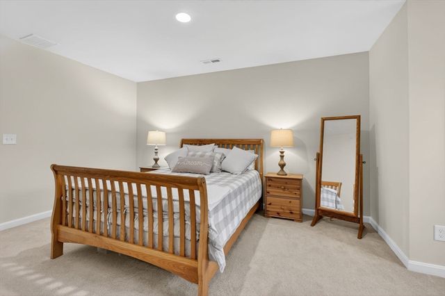 87 Shannon Way 86, Upton, MA 01568