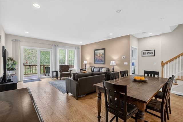 87 Shannon Way 86, Upton, MA 01568