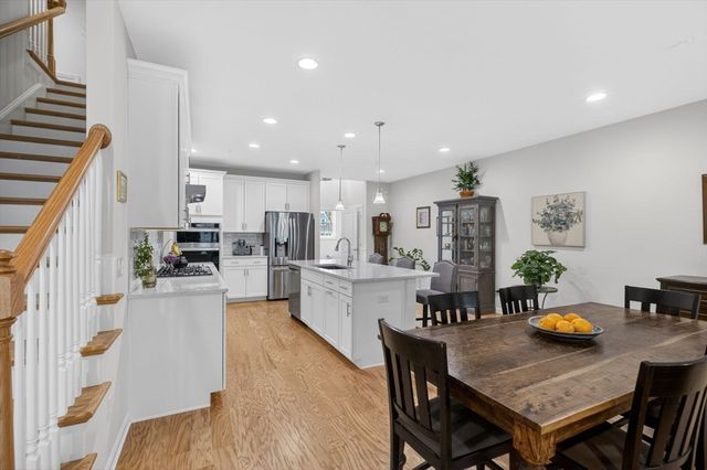 87 Shannon Way 86, Upton, MA 01568