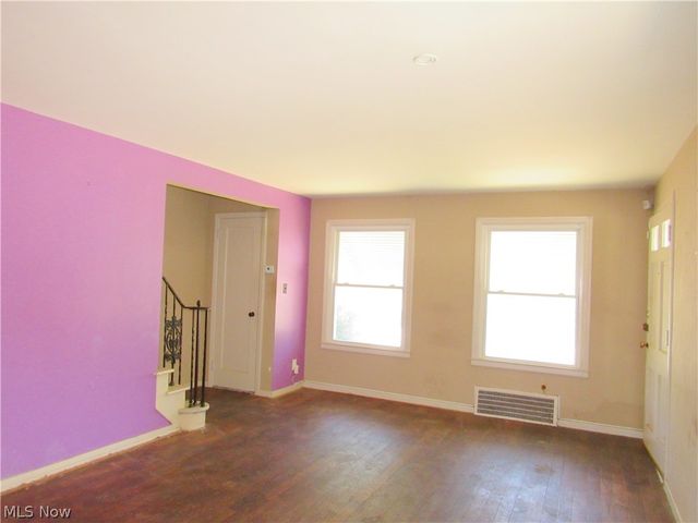 25250 Treadwell Avenue, Euclid, OH 44117