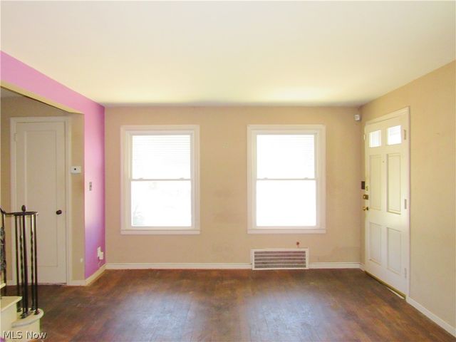 25250 Treadwell Avenue, Euclid, OH 44117