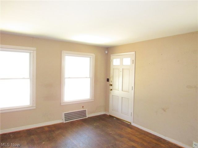 25250 Treadwell Avenue, Euclid, OH 44117