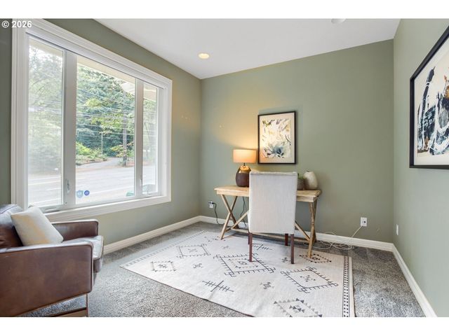 4403 W BURNSIDE Rd, Portland, OR 97210