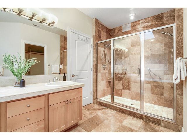 4403 W BURNSIDE Rd, Portland, OR 97210