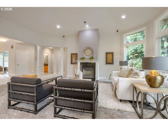 4403 W BURNSIDE Rd, Portland, OR 97210