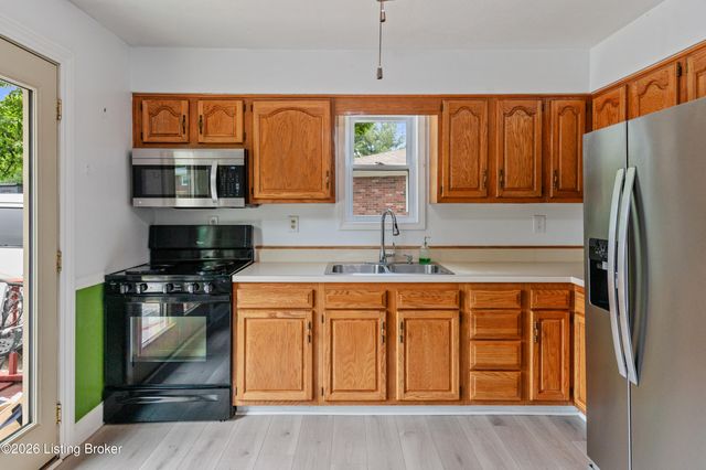 2502 Bagby Way, Louisville, KY 40216