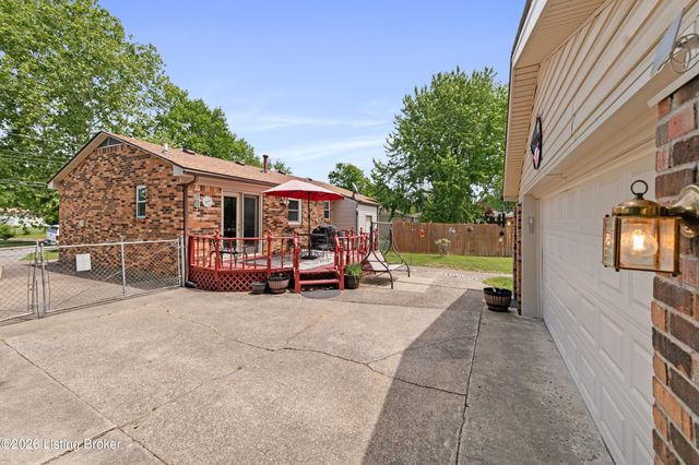 2502 Bagby Way, Louisville, KY 40216