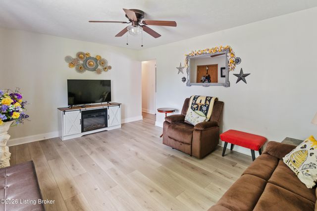 2502 Bagby Way, Louisville, KY 40216