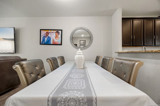 11815 Wolf Cyn, San Antonio, TX 78252