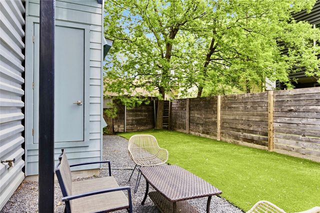 2202 Willow ST B, Austin, TX 78702