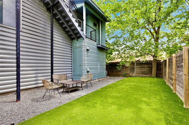 2202 Willow ST B, Austin, TX 78702