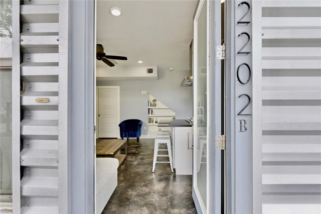 2202 Willow ST B, Austin, TX 78702