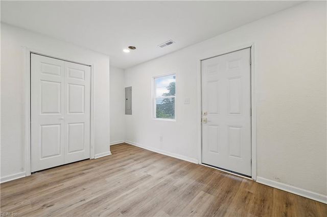 123 Ash AVE, Newport News, VA 23607