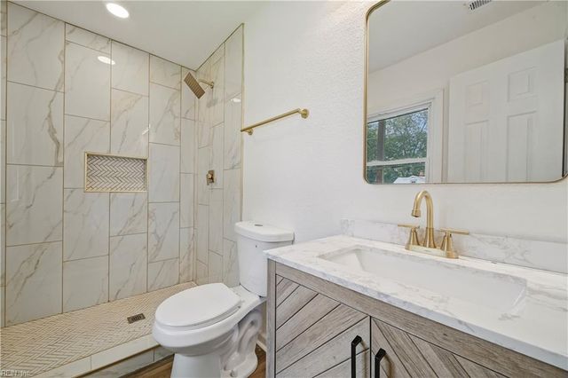 123 Ash AVE, Newport News, VA 23607