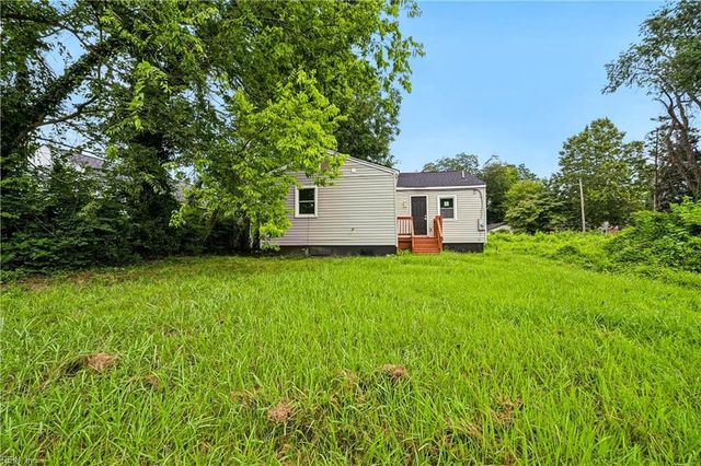 123 Ash AVE, Newport News, VA 23607
