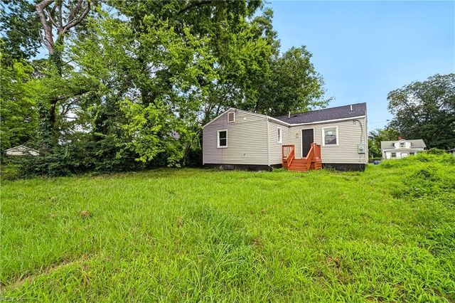123 Ash AVE, Newport News, VA 23607