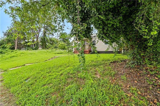 123 Ash AVE, Newport News, VA 23607