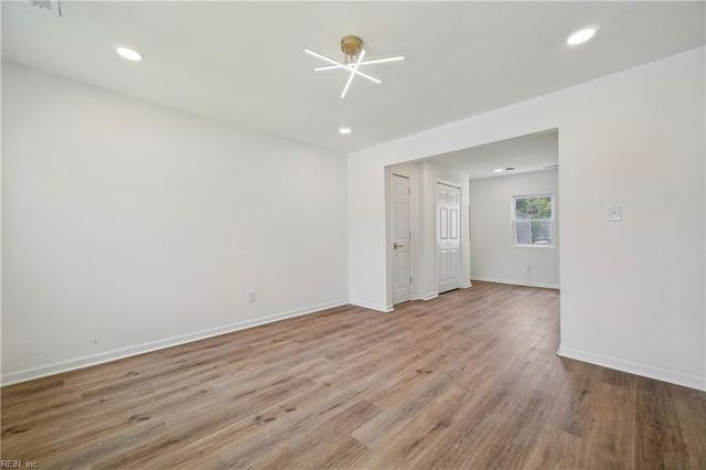 123 Ash AVE, Newport News, VA 23607