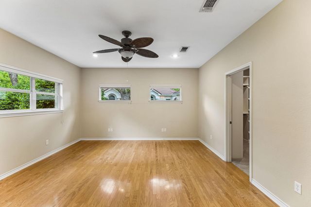 340 Columbine ST, Meadowlakes, TX 78654
