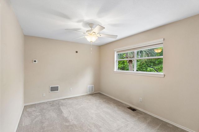 340 Columbine ST, Meadowlakes, TX 78654