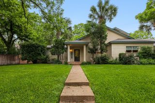 340 Columbine ST, Meadowlakes, TX 78654