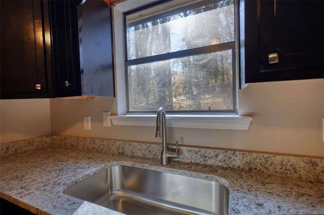 85 Valley Drive, Stockbridge, GA 30281