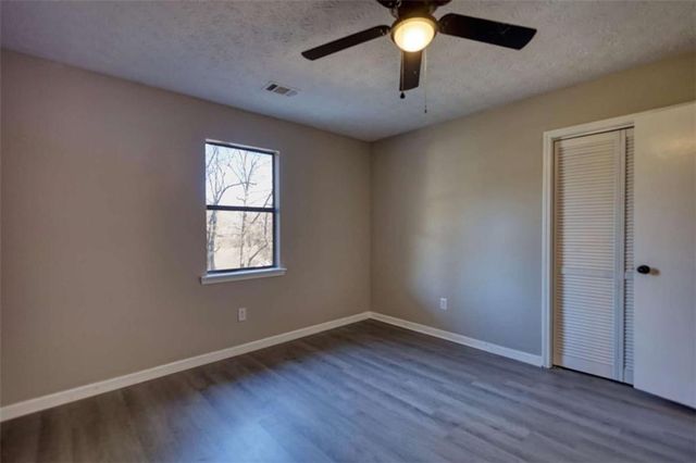 85 Valley Drive, Stockbridge, GA 30281