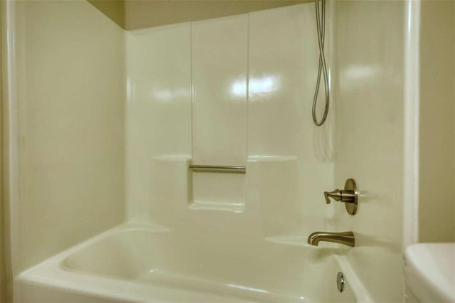 85 Valley Drive, Stockbridge, GA 30281