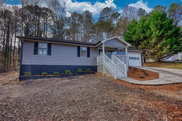 85 Valley Drive, Stockbridge, GA 30281