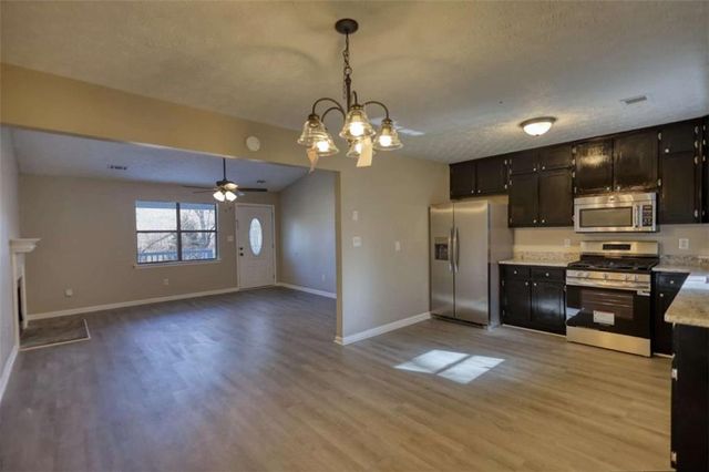 85 Valley Drive, Stockbridge, GA 30281