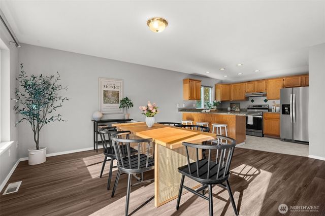 372 Farallone Avenue, Fircrest, WA 98466