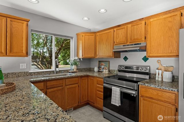372 Farallone Avenue, Fircrest, WA 98466