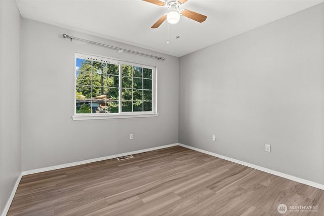 372 Farallone Avenue, Fircrest, WA 98466
