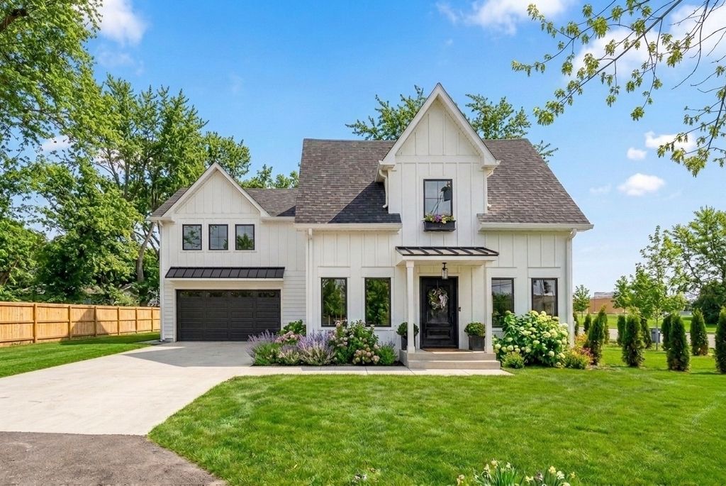 1634 63rd Street, Downers Grove, IL 60516