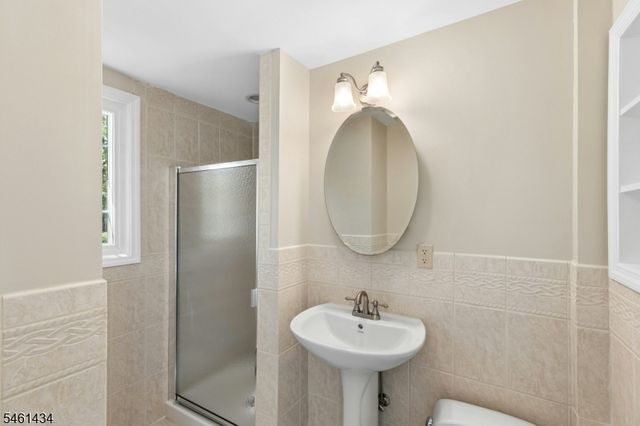 170 New Providence Rd, Mountainside Boro, NJ 07092