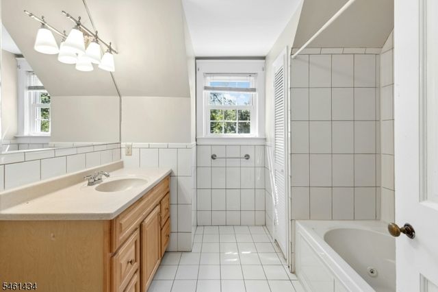 170 New Providence Rd, Mountainside Boro, NJ 07092