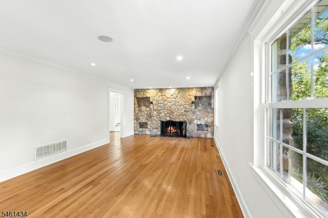 170 New Providence Rd, Mountainside Boro, NJ 07092