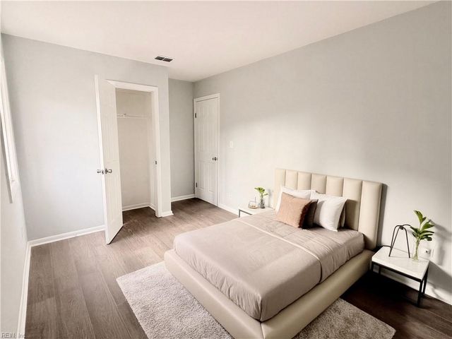 11 Penzance CIR, Chesapeake, VA 23320