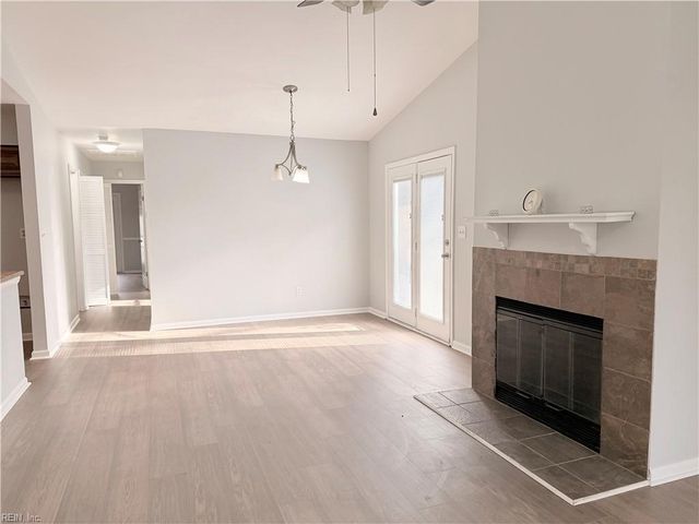 11 Penzance CIR, Chesapeake, VA 23320