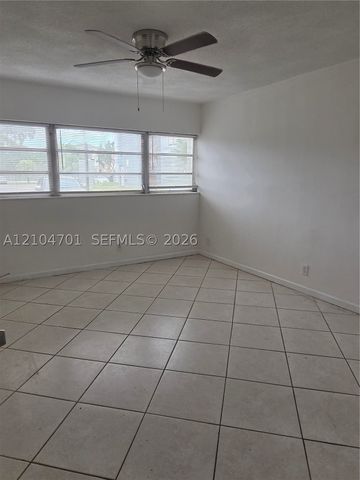 16701 NE 14th Ave 115, Miami, FL 33162