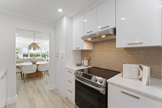 2051 NE Ocean Boulevard C13, Stuart, FL 34996