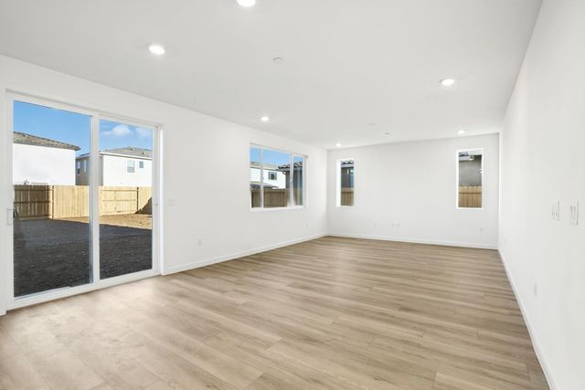 4338 Silver Moss St, Rancho Cordova, CA 95742