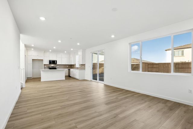 4338 Silver Moss St, Rancho Cordova, CA 95742