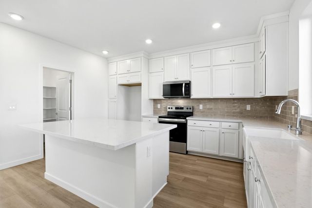 4338 Silver Moss St, Rancho Cordova, CA 95742