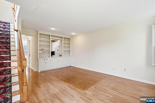 427 Hartford Drive 4028, Nutley, NJ 07110
