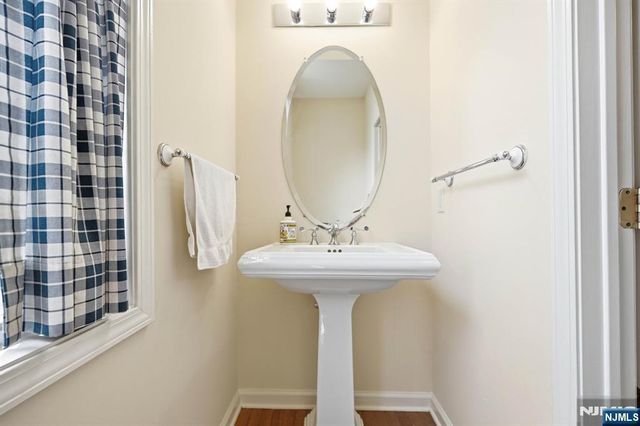 427 Hartford Drive 4028, Nutley, NJ 07110